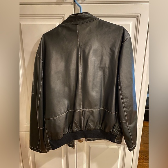 Strellson men’s leather jacket size 52 in black. Light weight - Picture 3 of 3